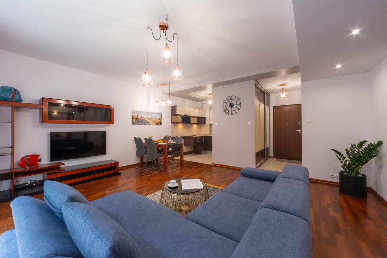 Beachfront Apartment Haga With Free Parking By Noclegi Renters Sopoty Exteriér fotografie