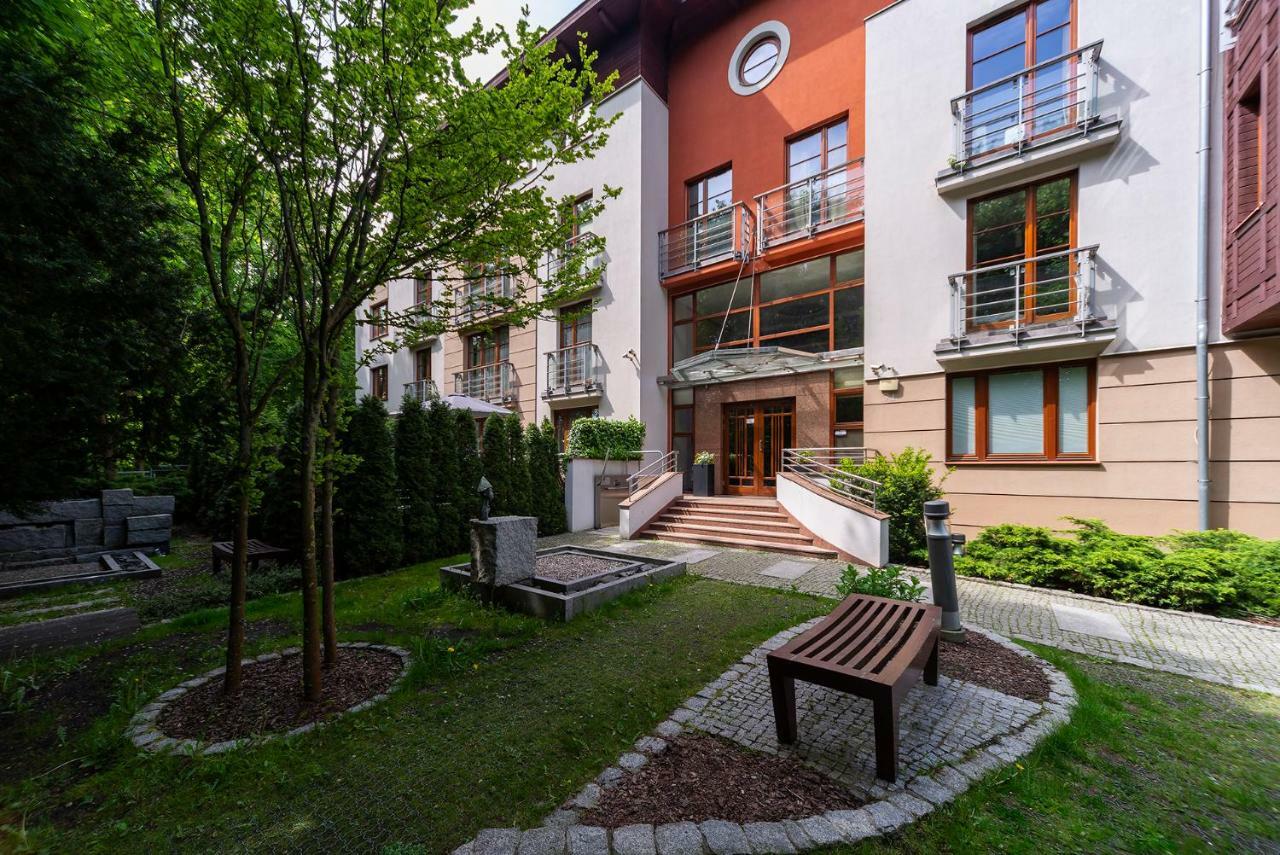 Beachfront Apartment Haga With Free Parking By Noclegi Renters Sopoty Exteriér fotografie